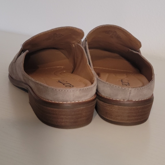 Earth Taupe/gray Suede Loafers - Picture 4 of 5